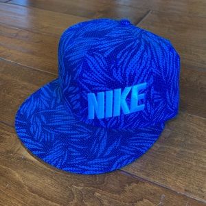 Nike Flat Bill Snap Back